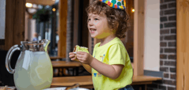 Kids party with cake and lemonade Amsterdam