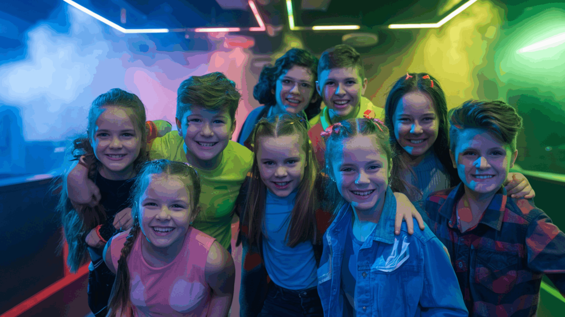 kamp met lasergame kinderen